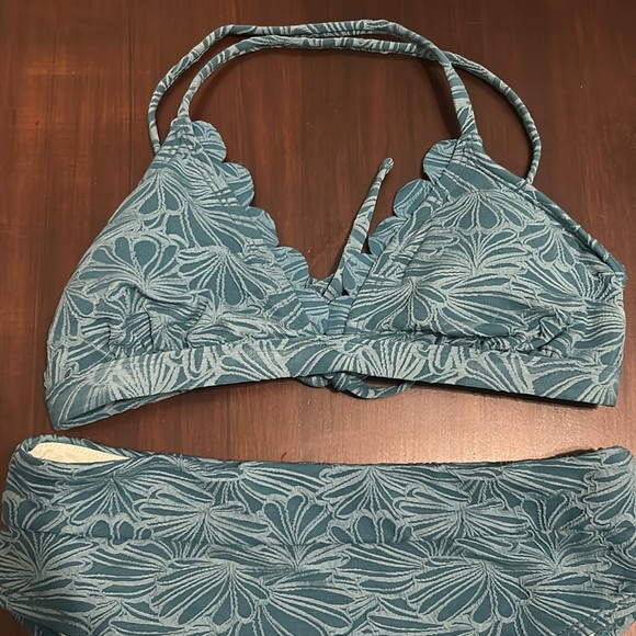 CUPSHE Cyan High Waisted Scalloped V Neck Bikini Set Women Size M NWOT - Picture 3 of 13